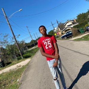 Meet your Posher, Dennison